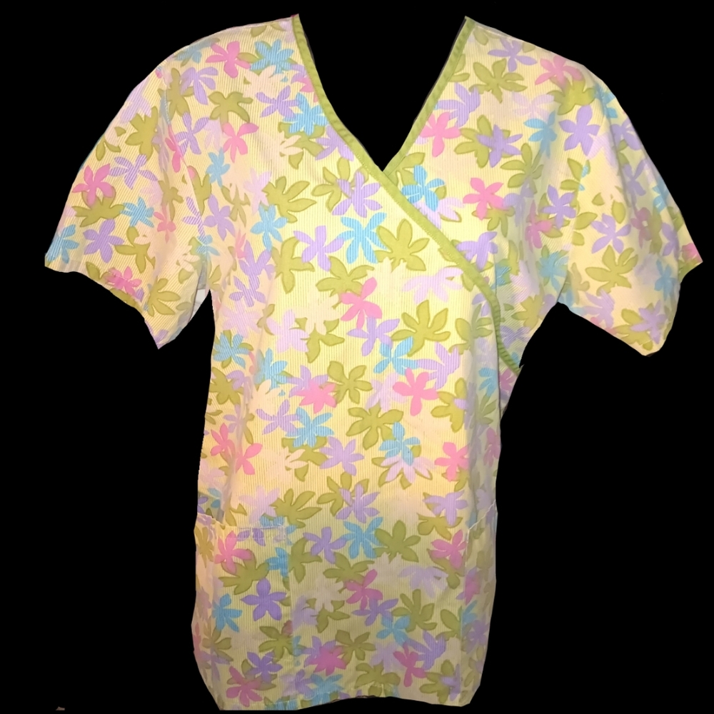 💵 FLORAL PRINT Scrub Top by SB Scrubs